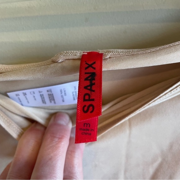 Spanx  Shapewear Size Medium Bottoms Slimming Sculpt - Picture 2 of 4